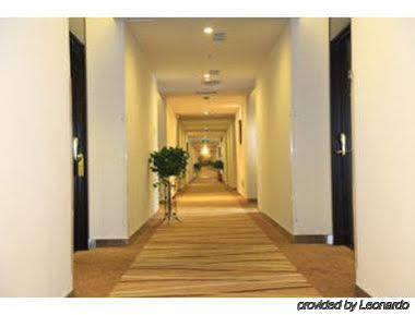 Super 8 Shuang Jing Qiao East Ξενοδοχείο Πεκίνο Εξωτερικό φωτογραφία
